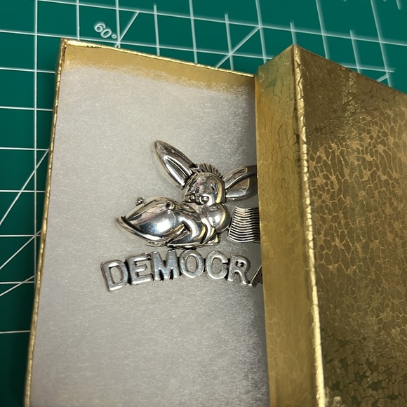 Vintage Best Brand Democratic Donkey Patriotic Political Lapel Pin Silver Tone - Picture 6 of 6